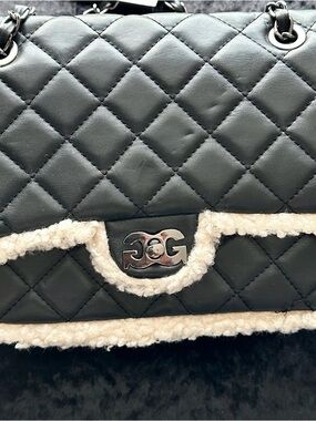 Gilda Aris Quilted Black Shoulder Bag with Cream Sherpa Trim